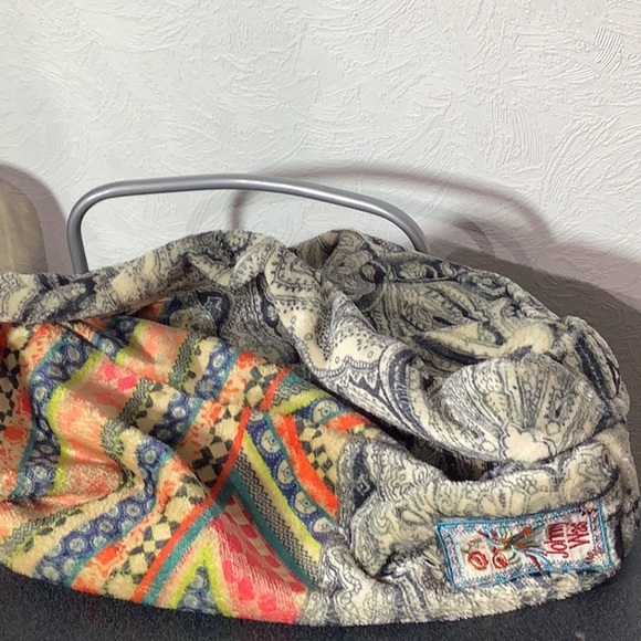 JOHNNY WAS NEW - drawstring super soft fleece drawstring slingback backpack